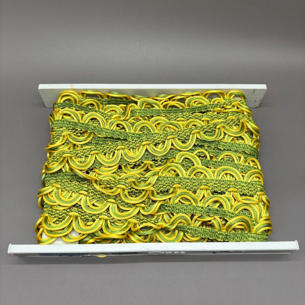 Vintage Conso Green Yellow Scalloped Loop Gimp Braid Upholstery Drapery Trim